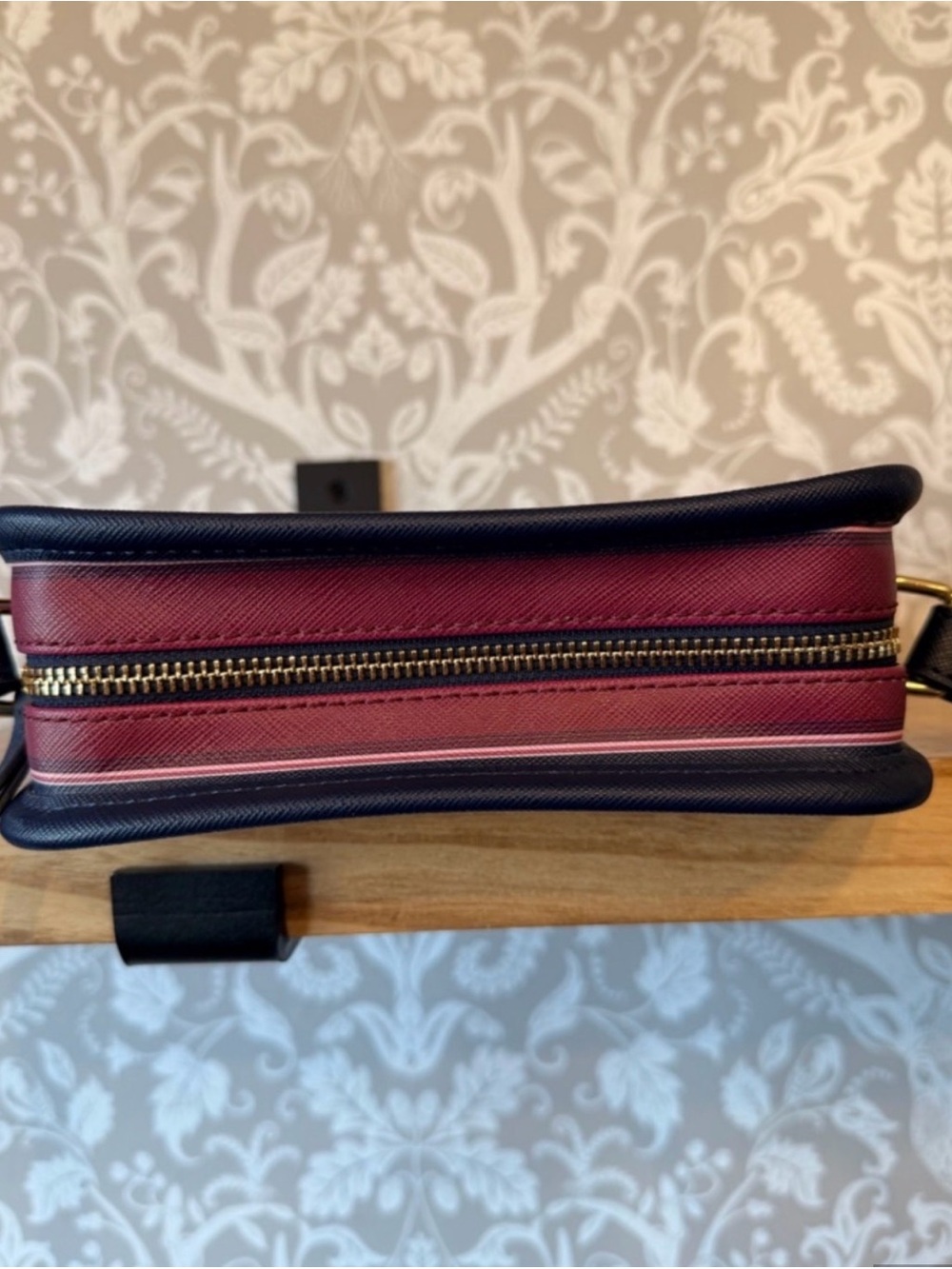 Tommy Hilfiger Signature Stripe Crossbody Bag - Picture 12 of 15